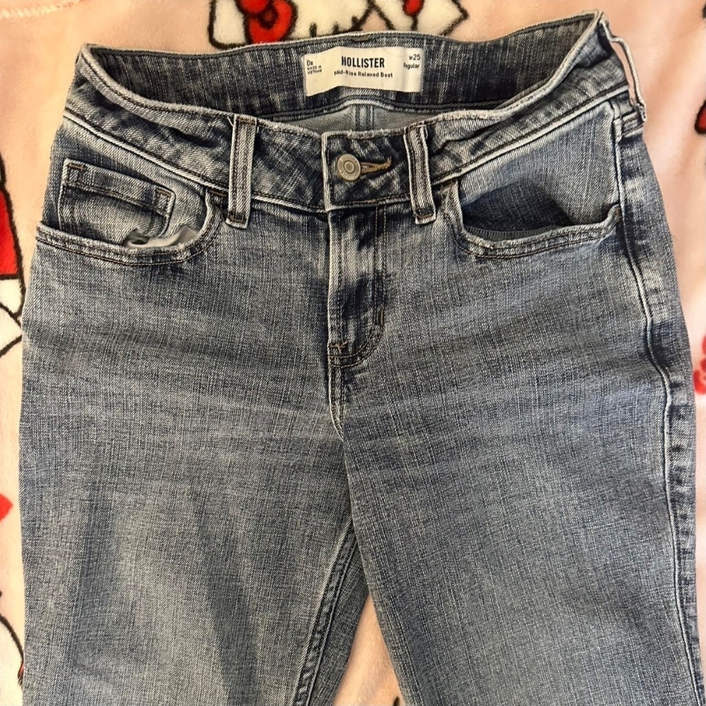 Hollister Mid rise medium wash jeans relaxed boot